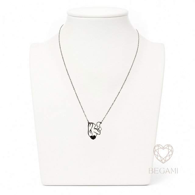 Collana maternità